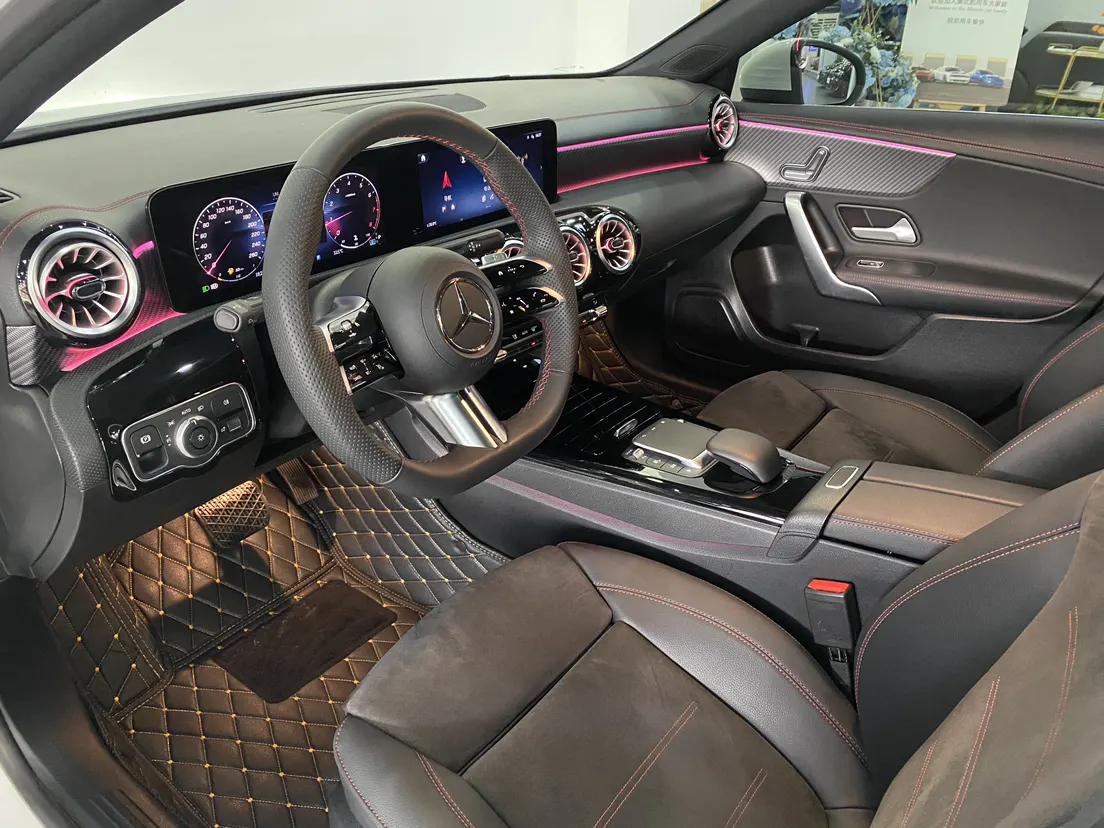 Mercedes-Benz A 200 L, 2023 26