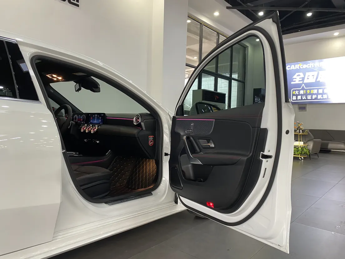Mercedes-Benz A 200 L, 2023 23