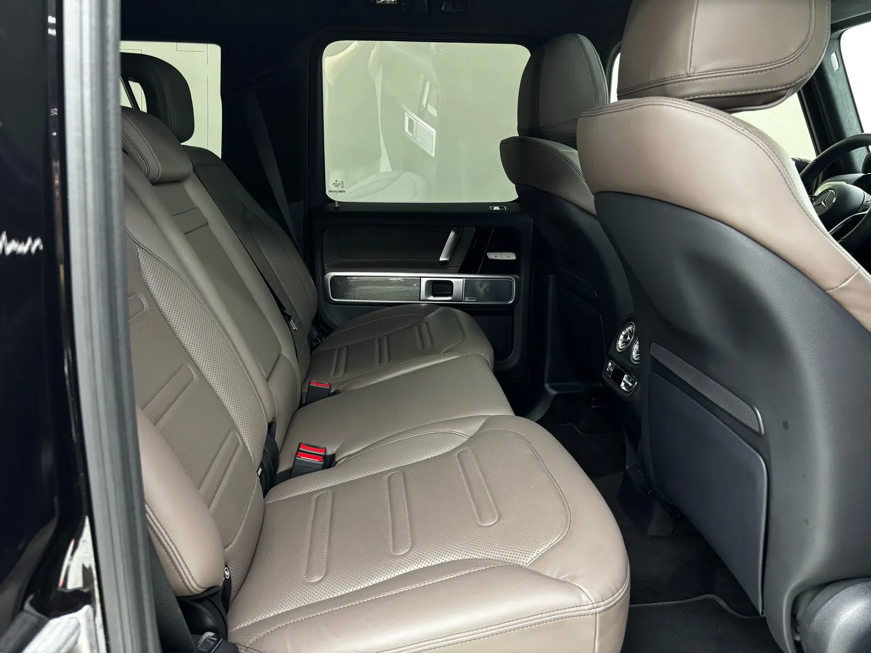Mercedes-Benz G 500, 2025 31