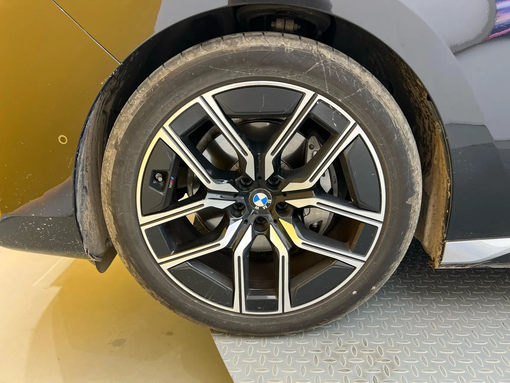 BMW 735Li, 2025 10