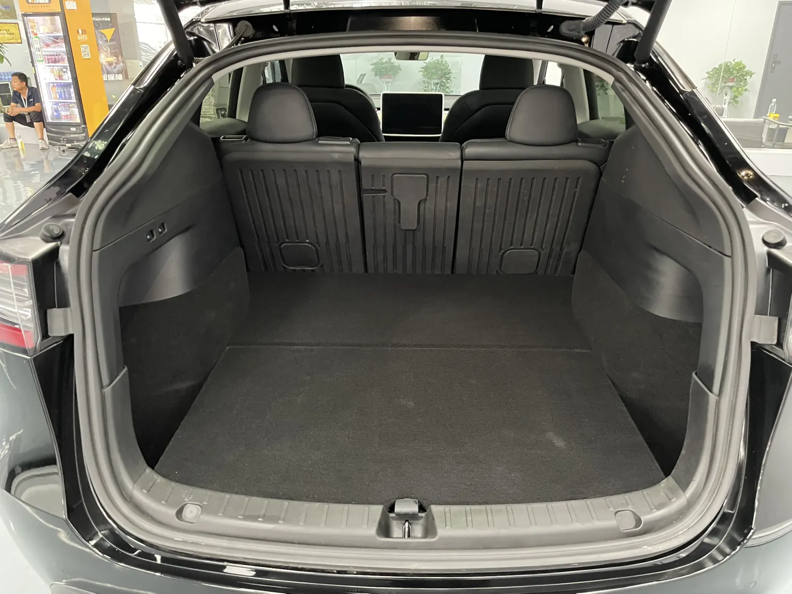 Tesla Model Y, 2022 20