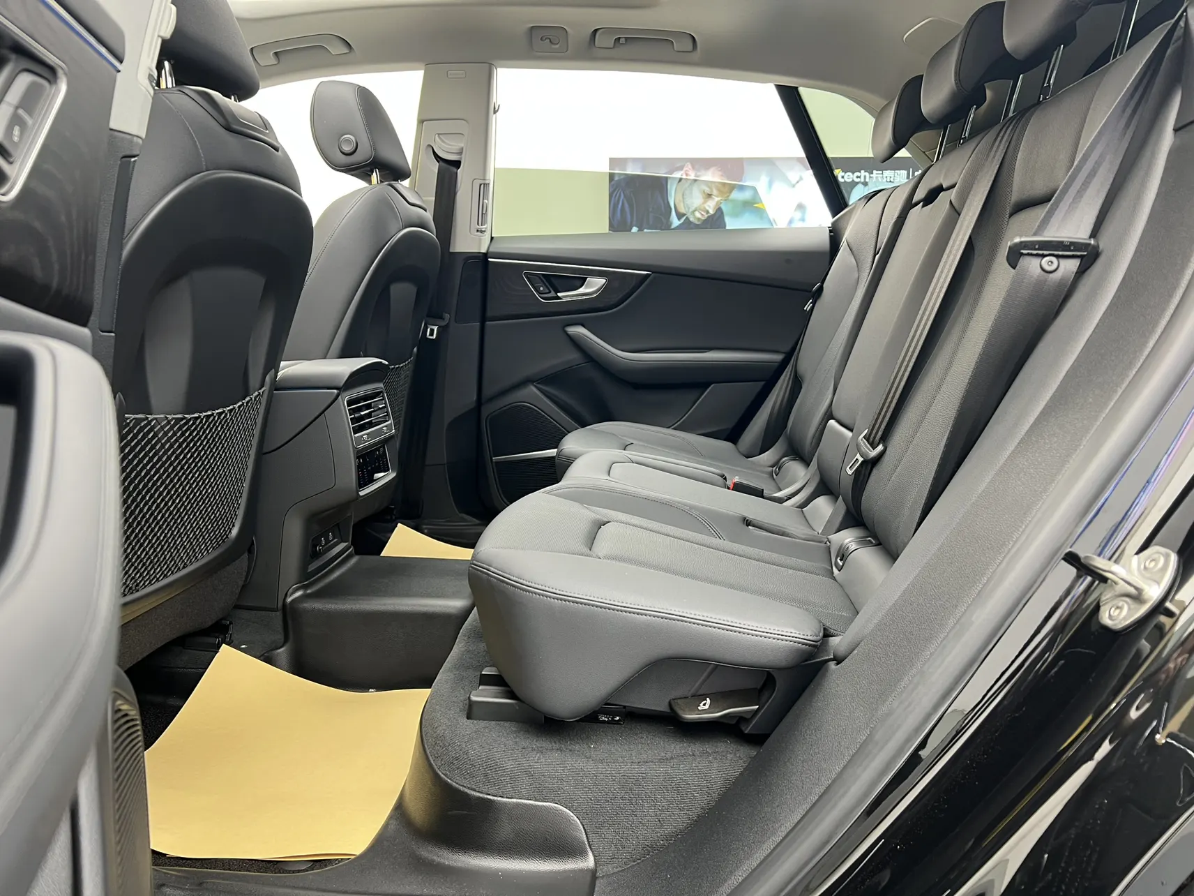 Audi Q8 55 TFSI, 2024 37