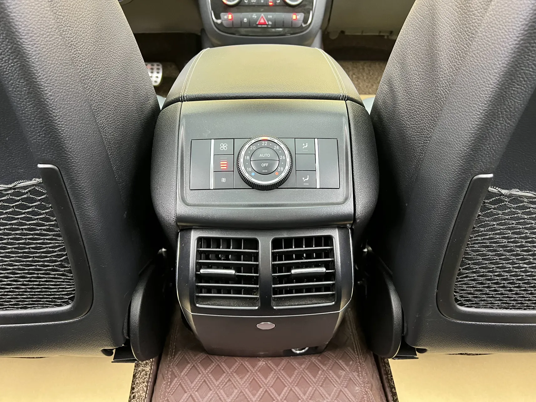 Mercedes-Benz R, 2017 14