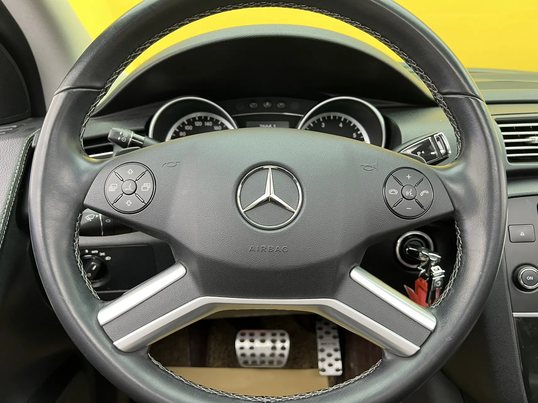 Mercedes-Benz R, 2017 17