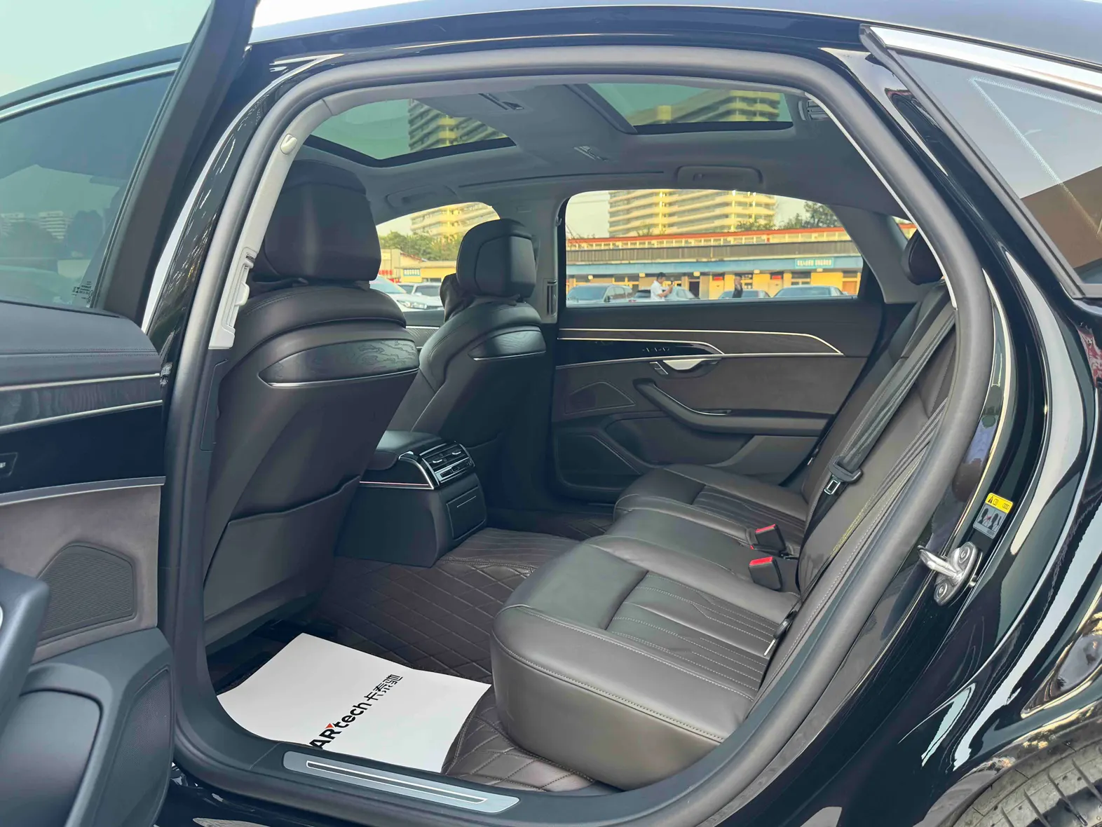 Audi A8L 45 TFSI, 2025 24