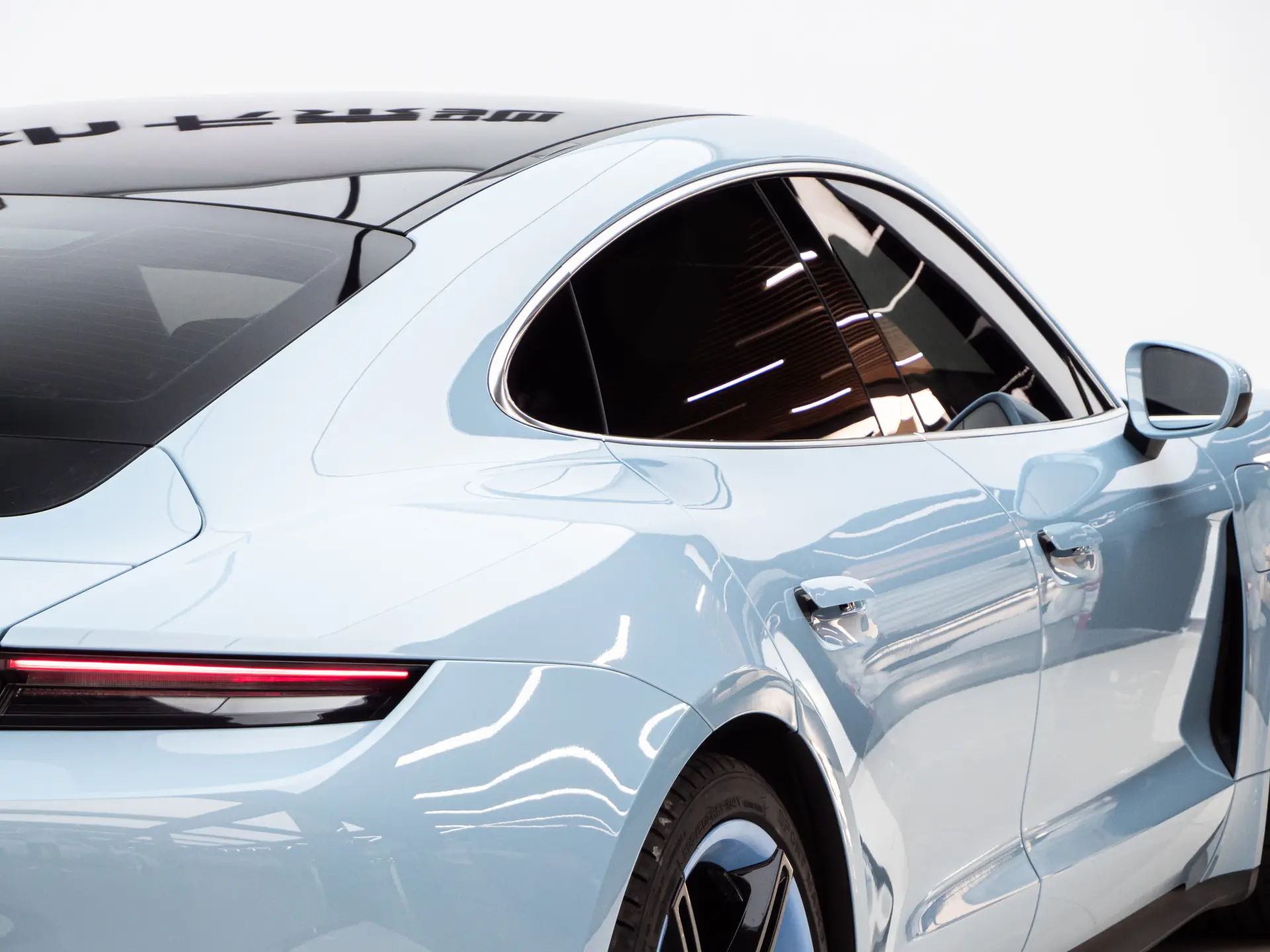 Porsche Taycan, 2020 10