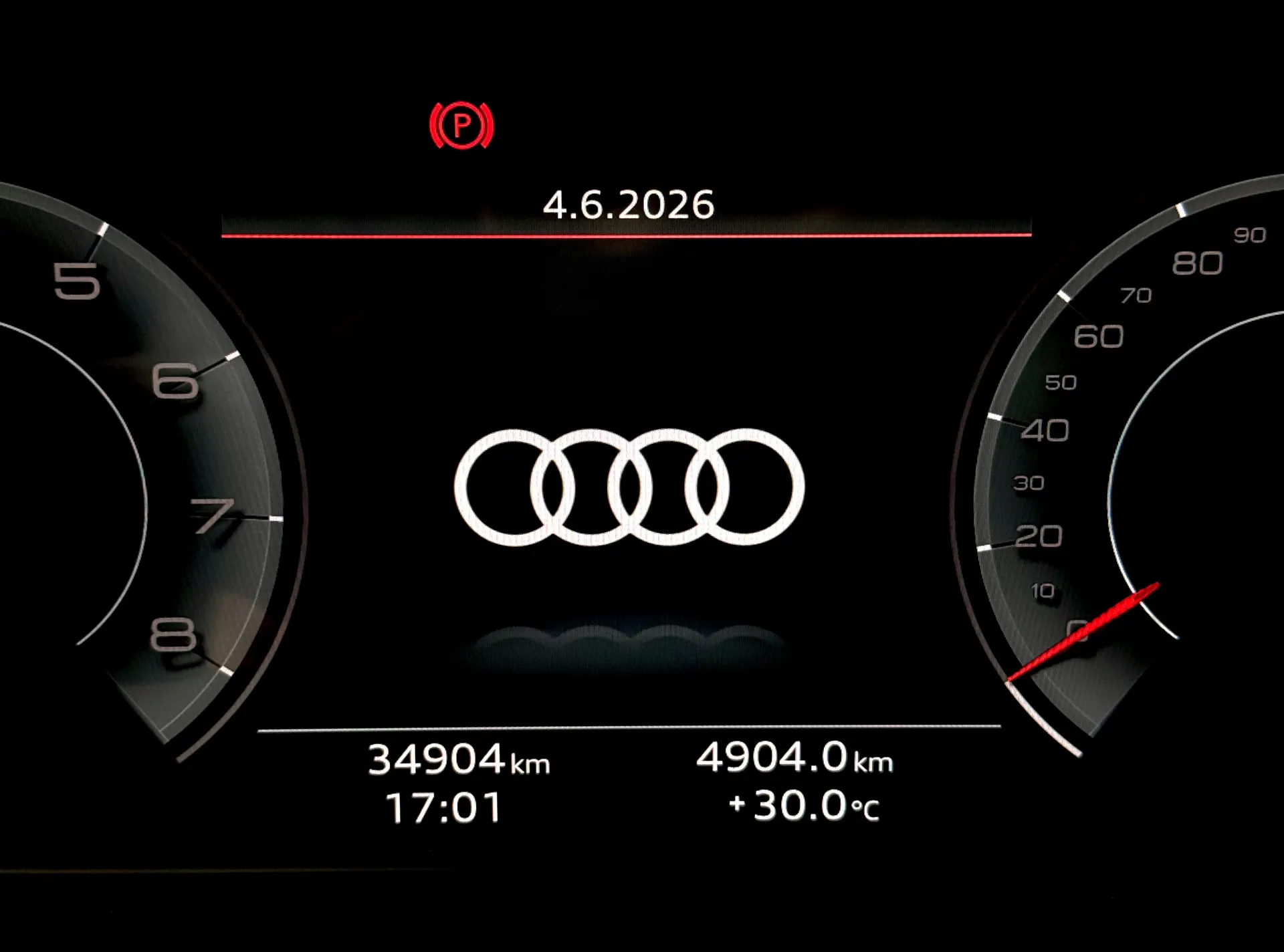 Audi Q5L 40, 2023 10