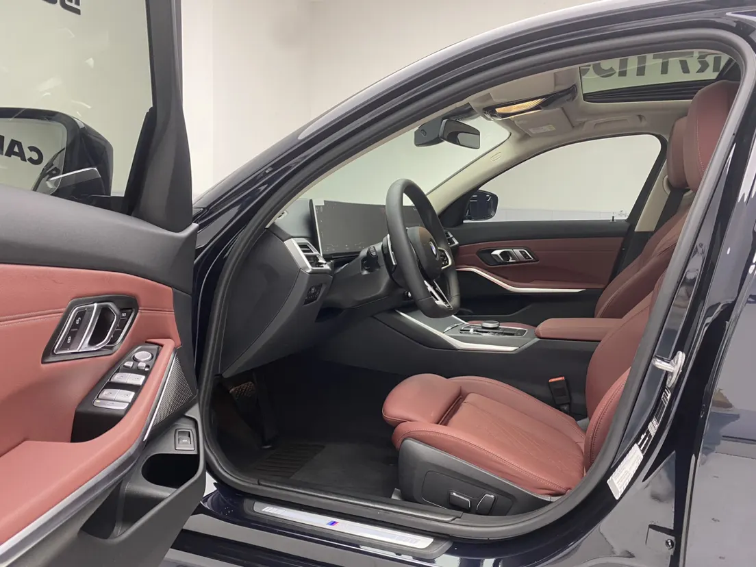 BMW 325Li, 2025 17