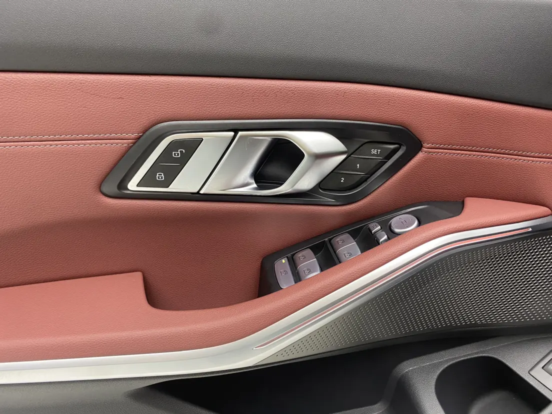 BMW 325Li, 2025 25