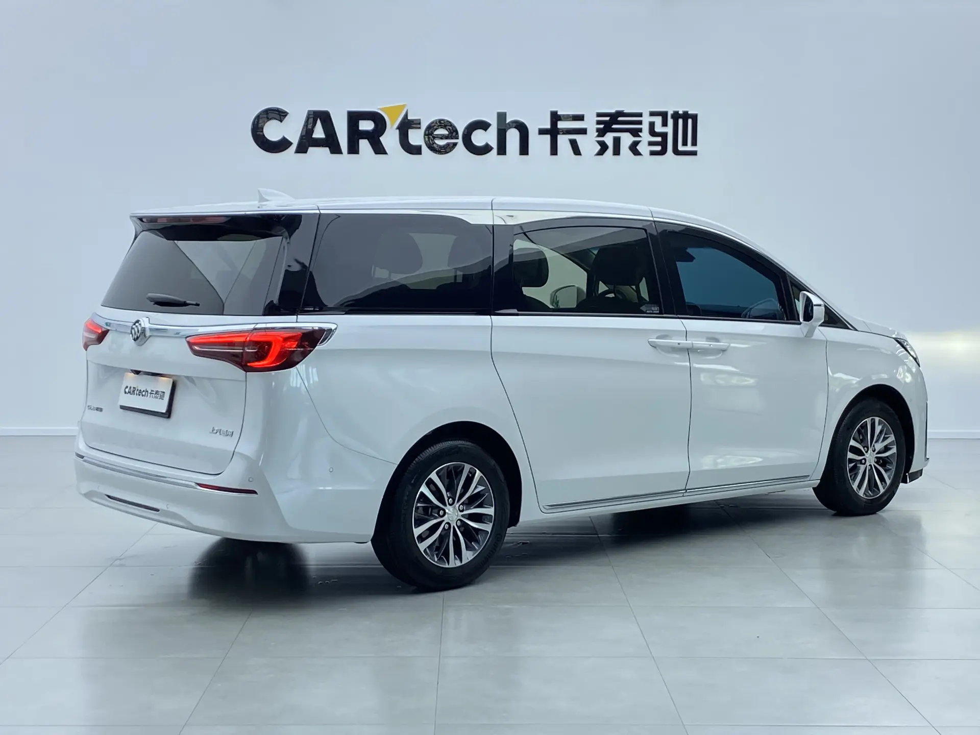 Buick GL8, 2023 3