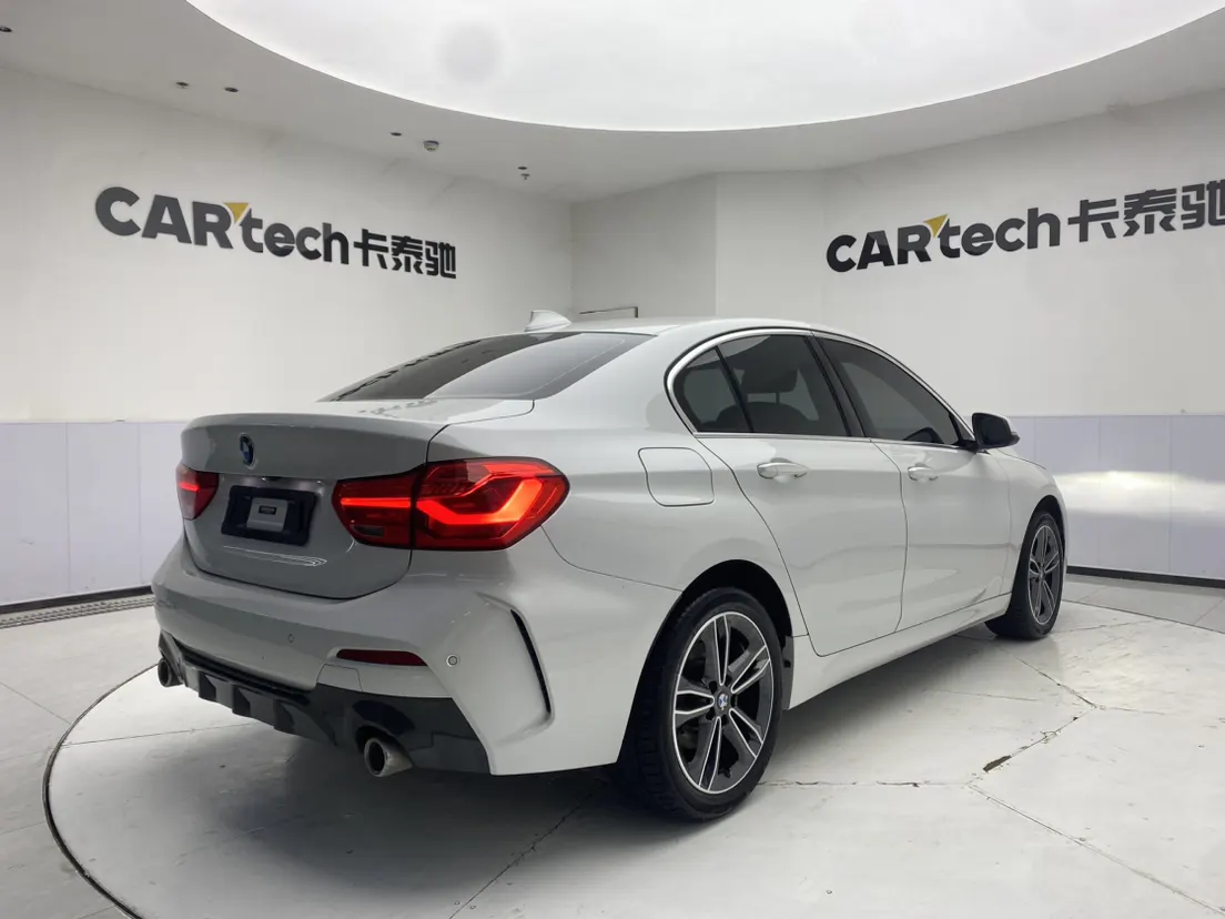 BMW 120i, 2021 все фото