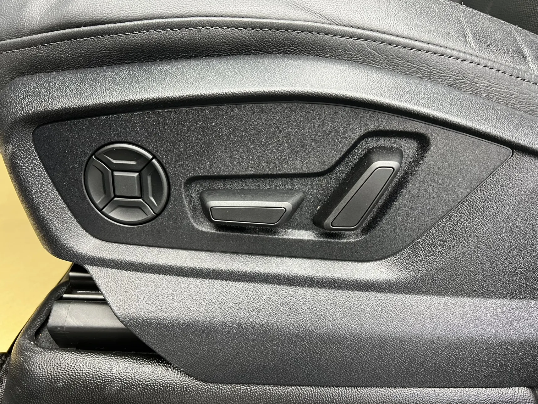 Audi Q8 55 TFSI, 2024 40