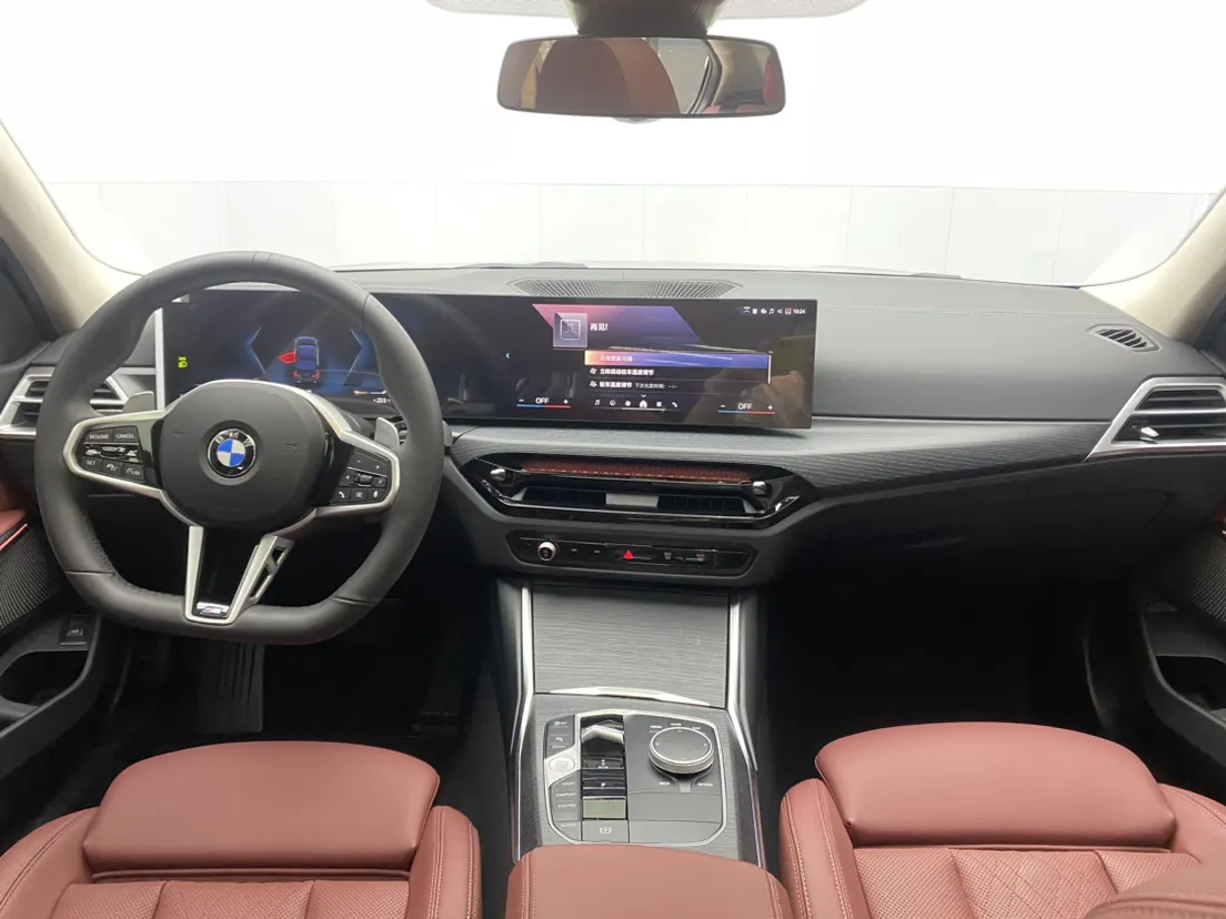 BMW 325Li, 2025 13