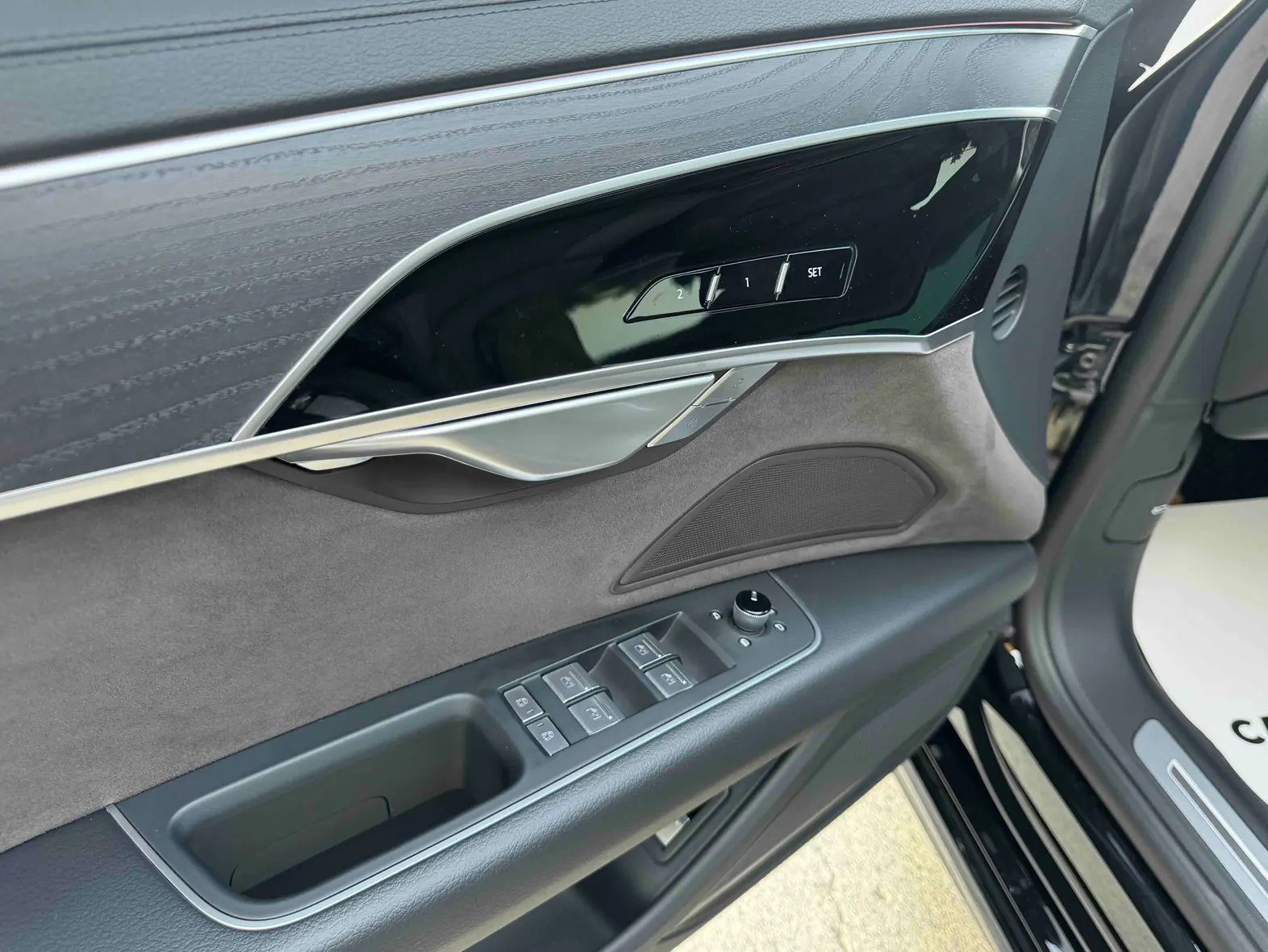 Audi A8L 45 TFSI, 2025 14