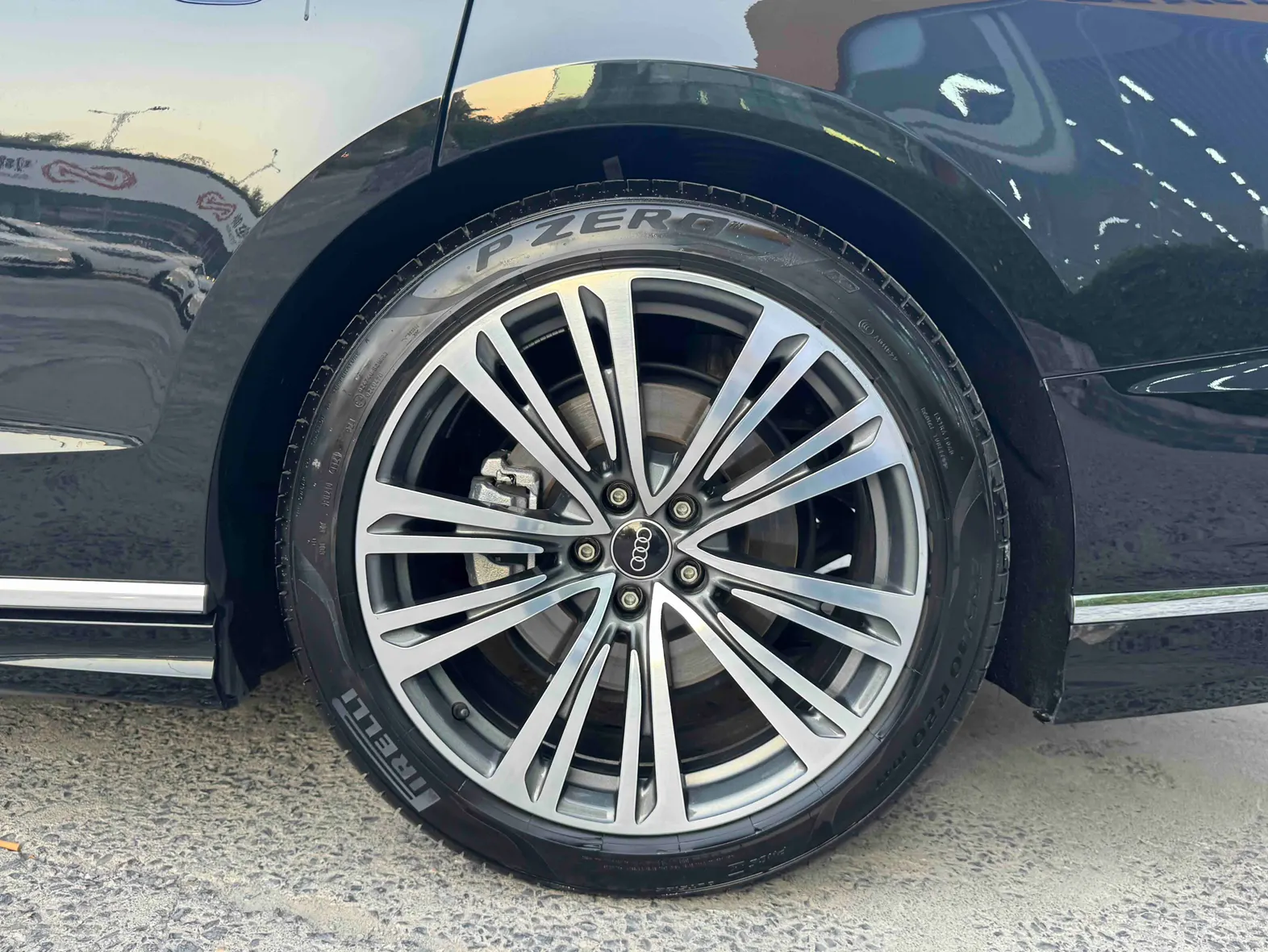 Audi A8L 45 TFSI, 2025 9