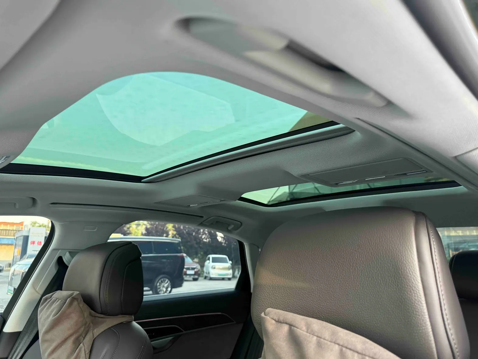 Audi A8L 45 TFSI, 2025 23