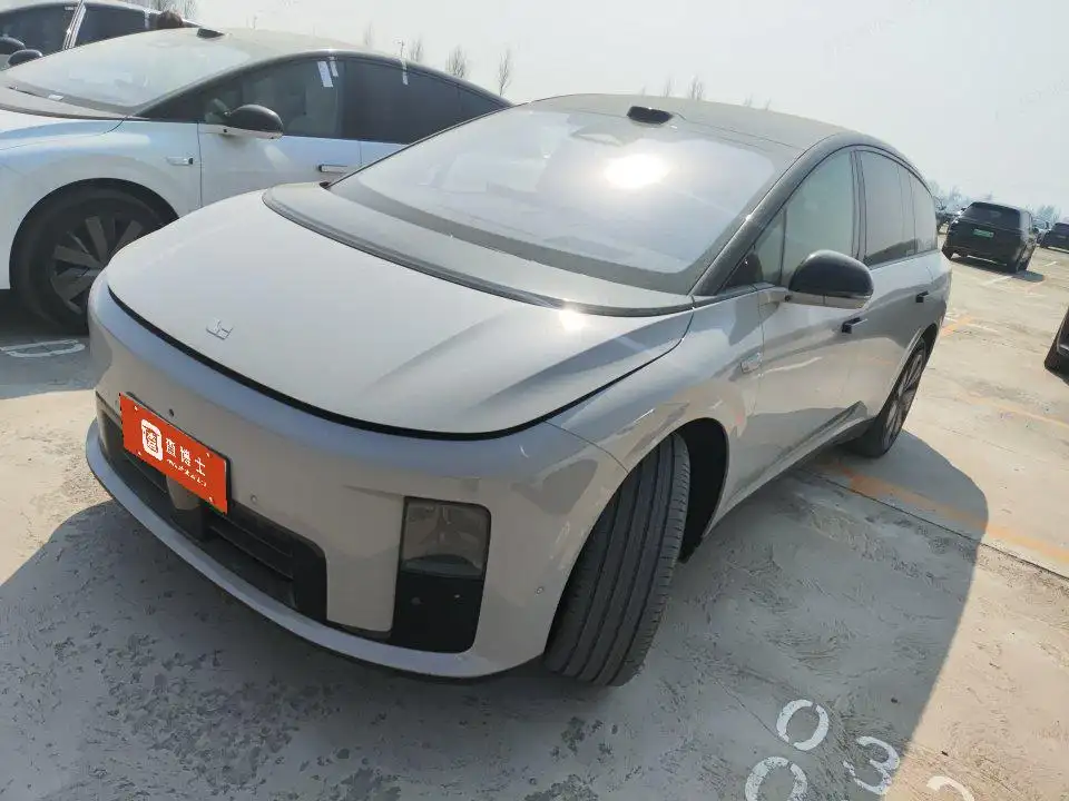 Li Auto i8, 2025 3