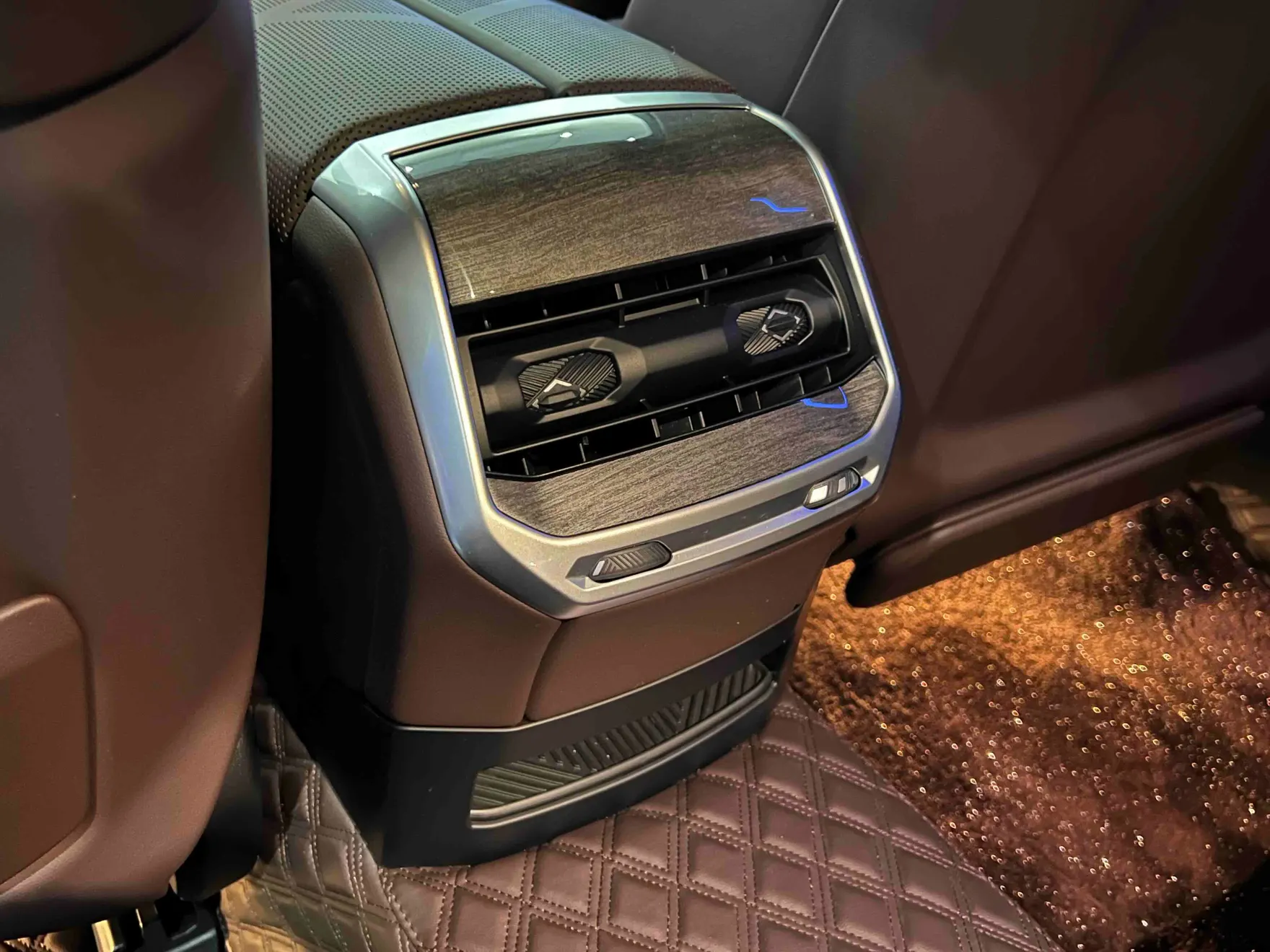BMW 740Li, 2024 27