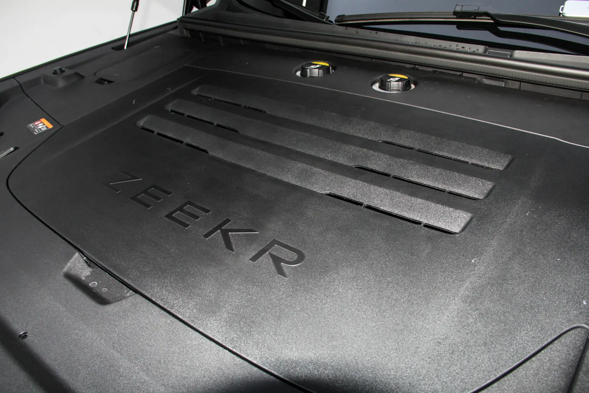 Zeekr X, 2026 10