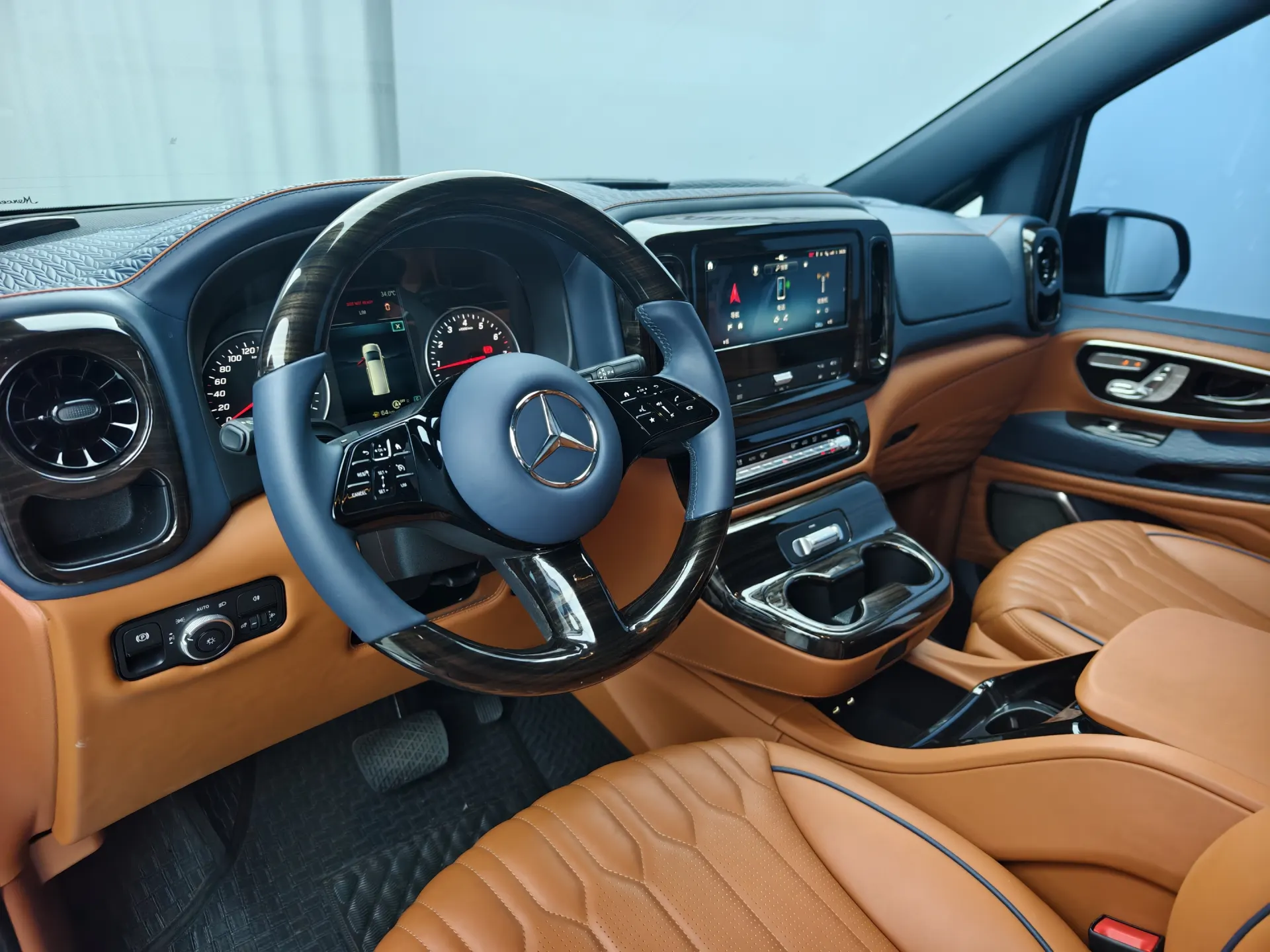 Mercedes-Benz Vito, 2024 27