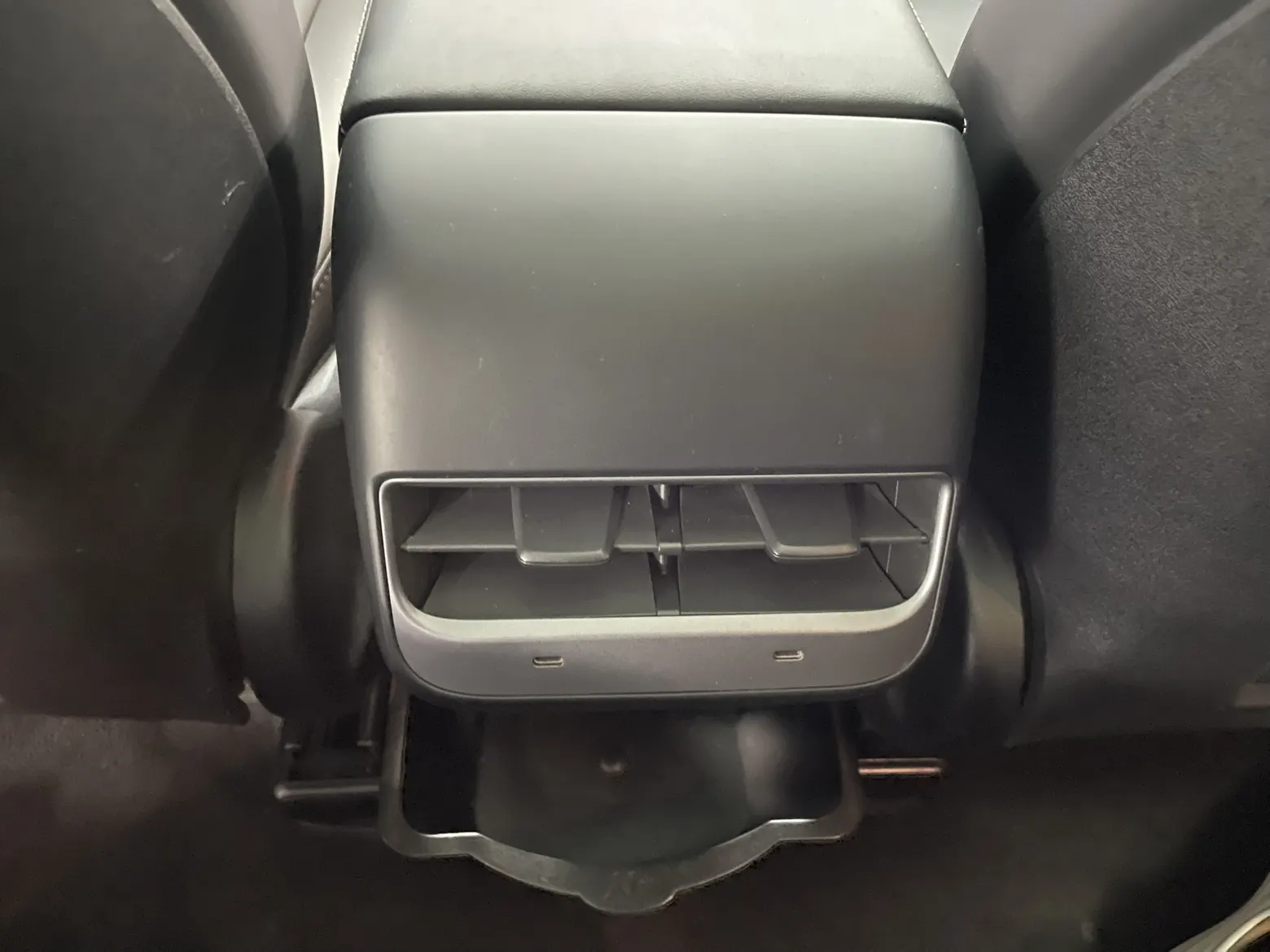 Tesla Model Y, 2023 18