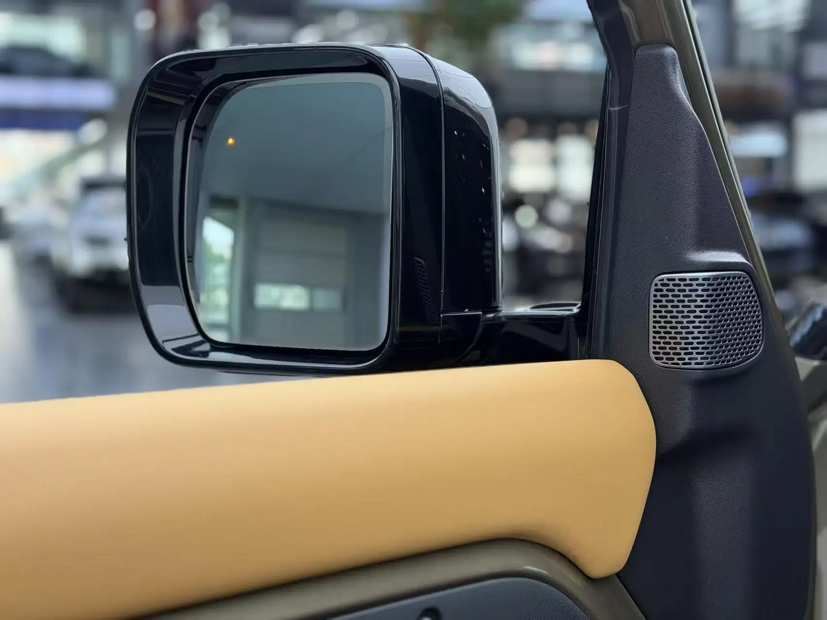 Land Rover Defender, 2023 19