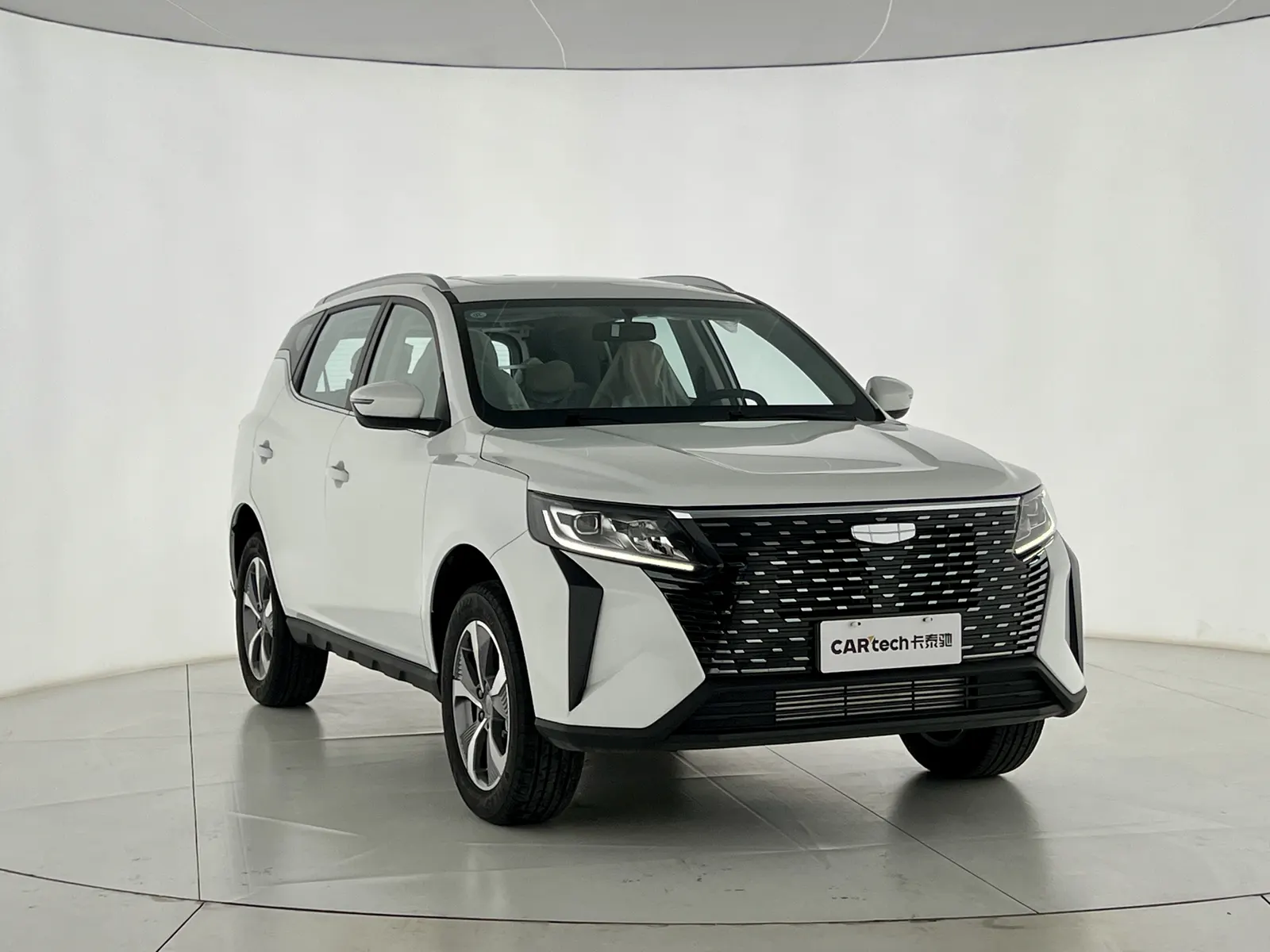 Geely Haoyue PRO, 2024 3