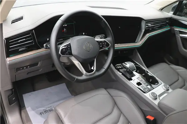 Volkswagen Touareg, 2023 13