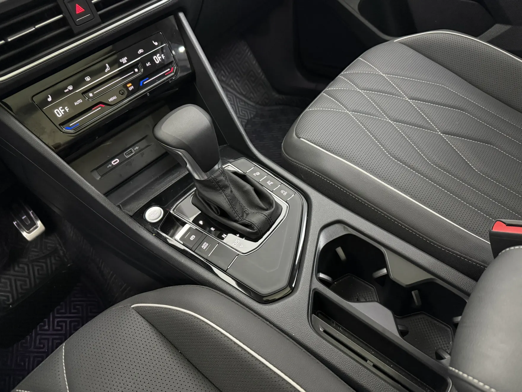 Volkswagen Tiguan L, 2023 13