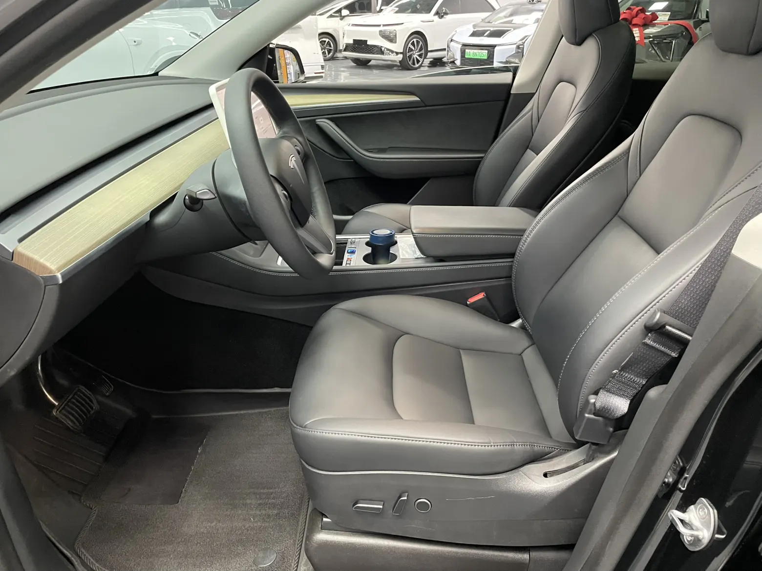 Tesla Model Y, 2023 11