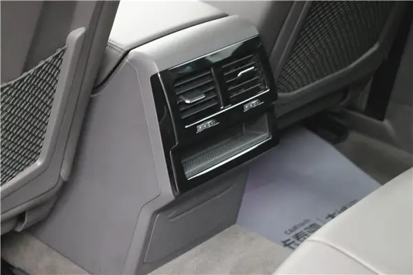 Volkswagen Touareg, 2023 19