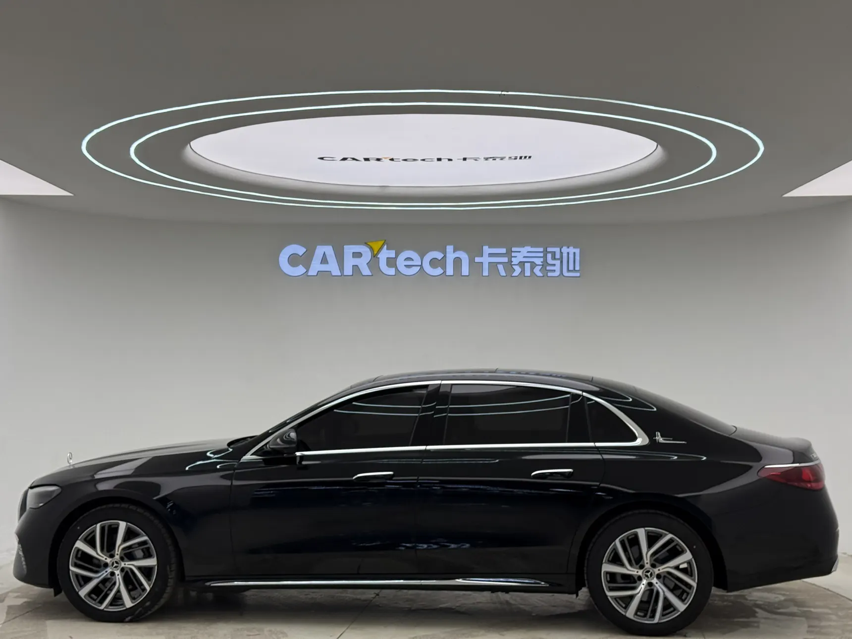 Mercedes-Benz E 300 L, 2024 8