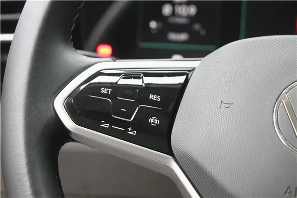 Volkswagen Touareg, 2023 17