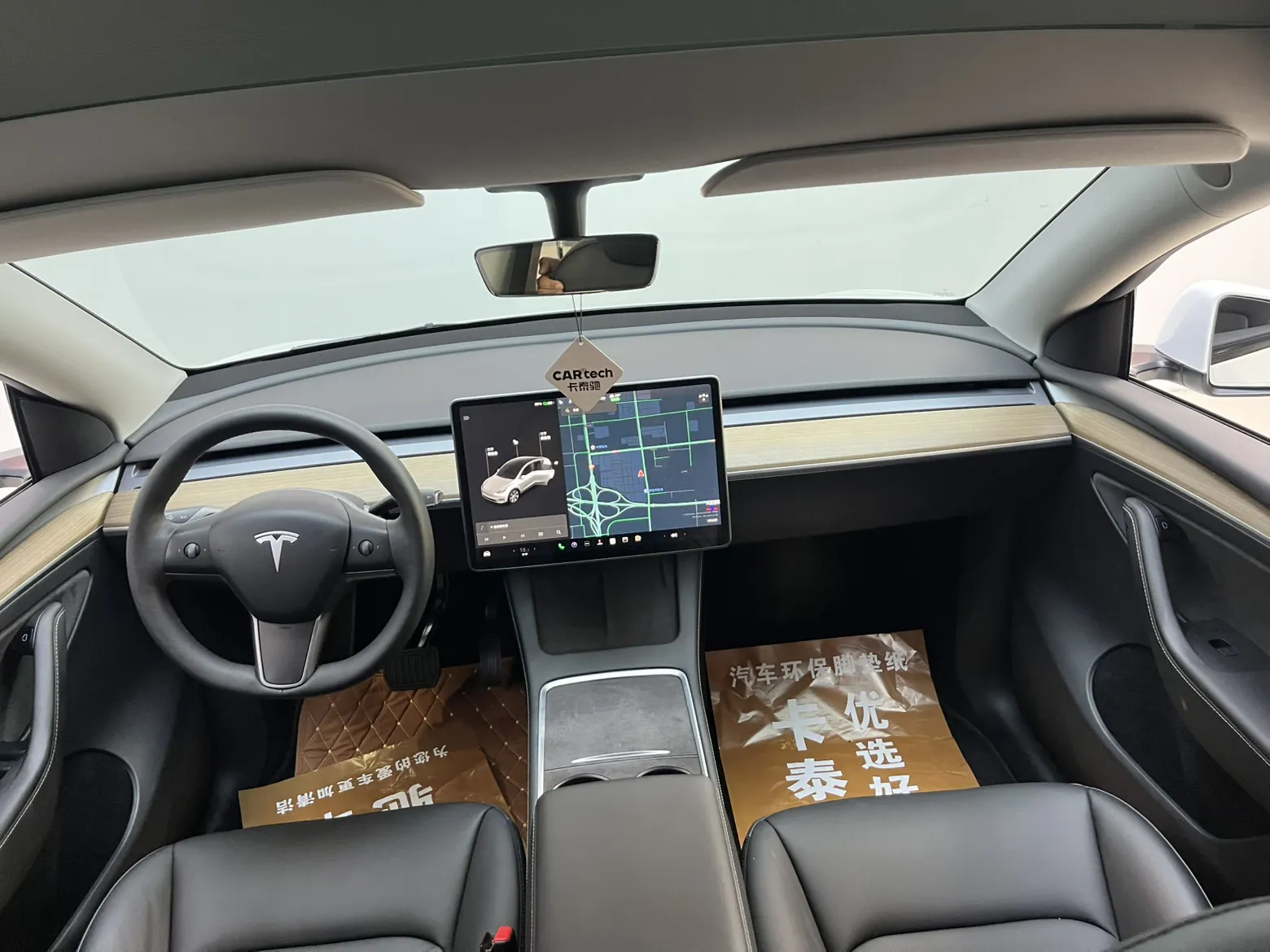 Tesla Model Y, 2021 10
