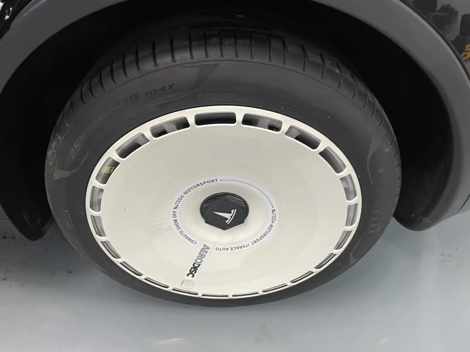 Tesla Model Y, 2023 8