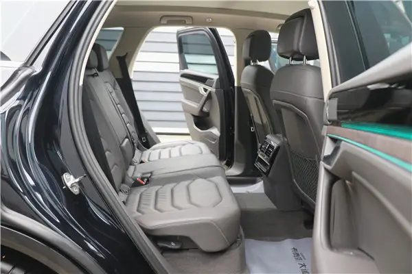 Volkswagen Touareg, 2023 23