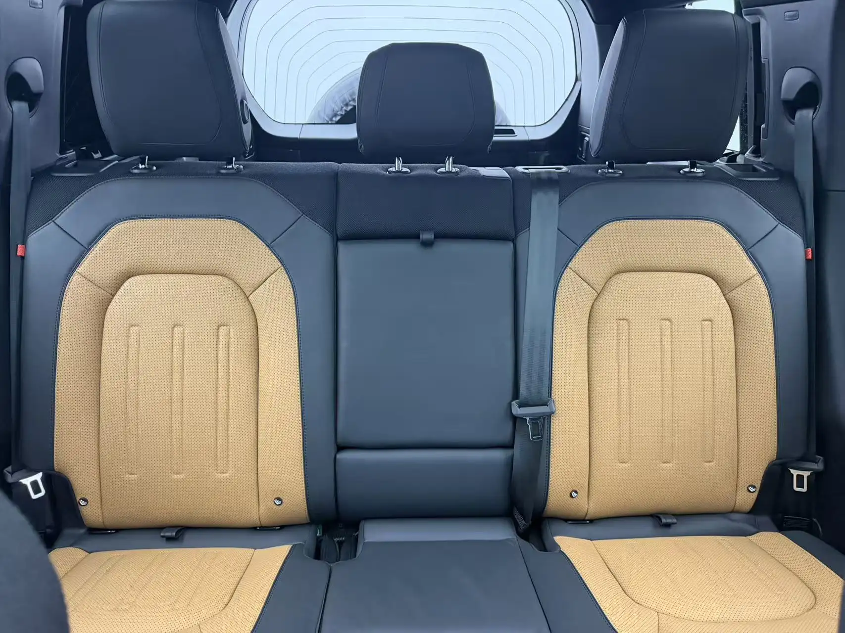 Land Rover Defender, 2023 23