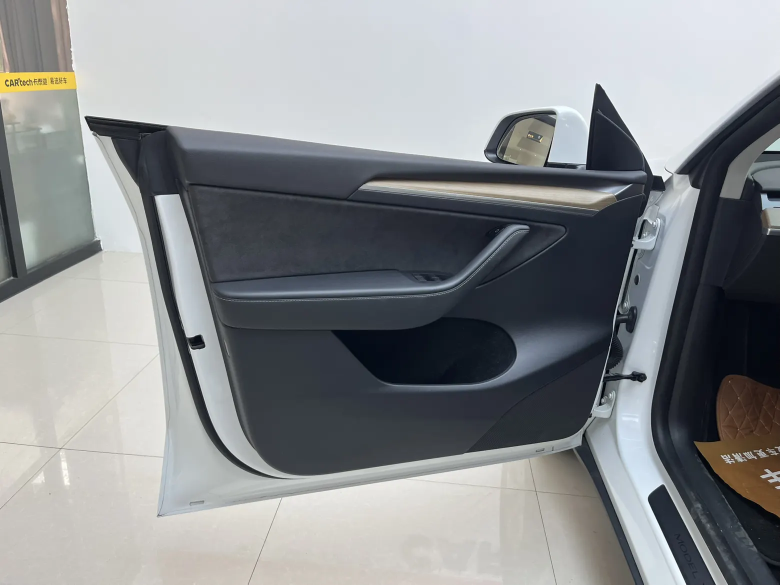 Tesla Model Y, 2021 13
