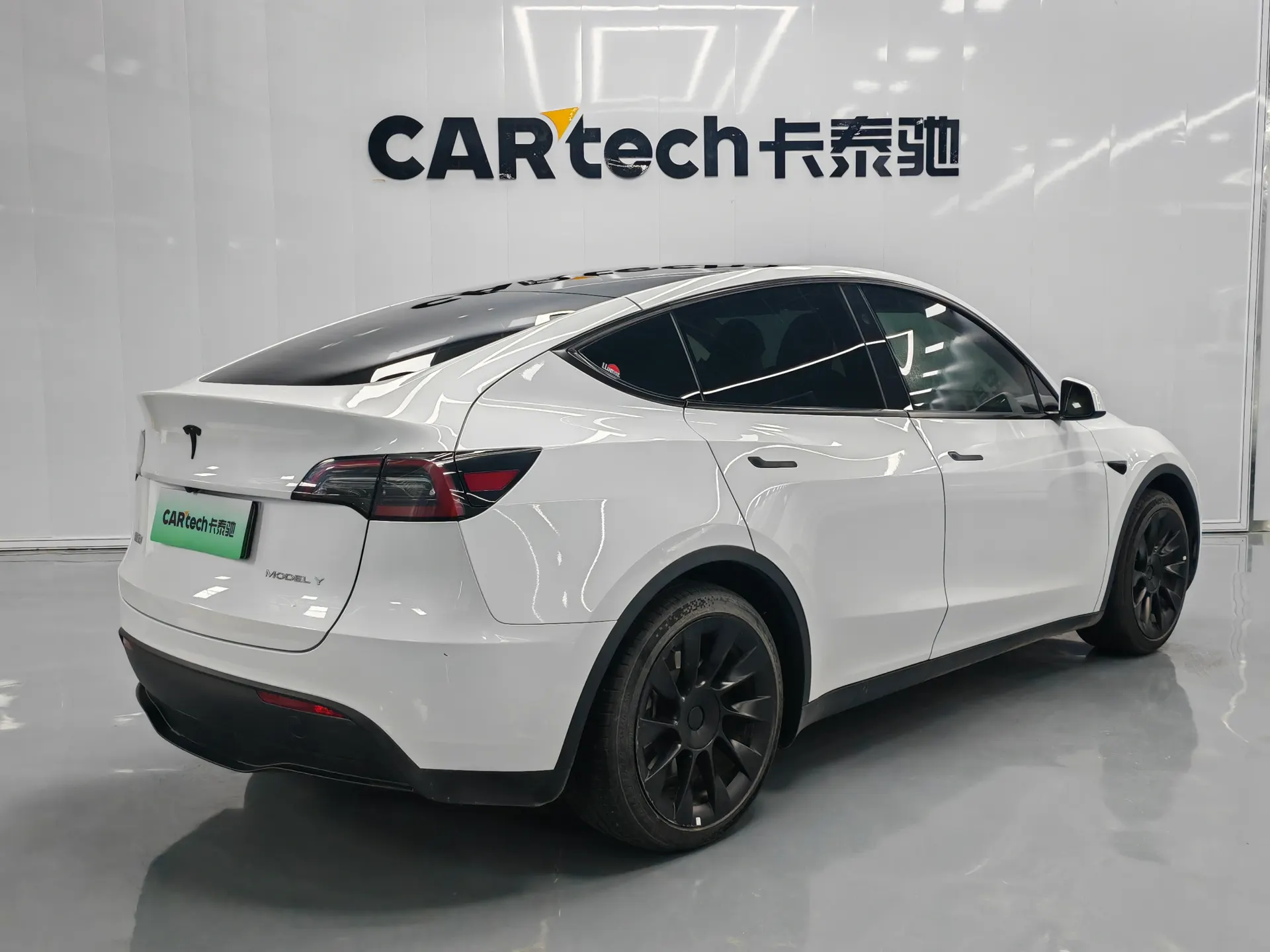 Tesla Model Y, 2024 4
