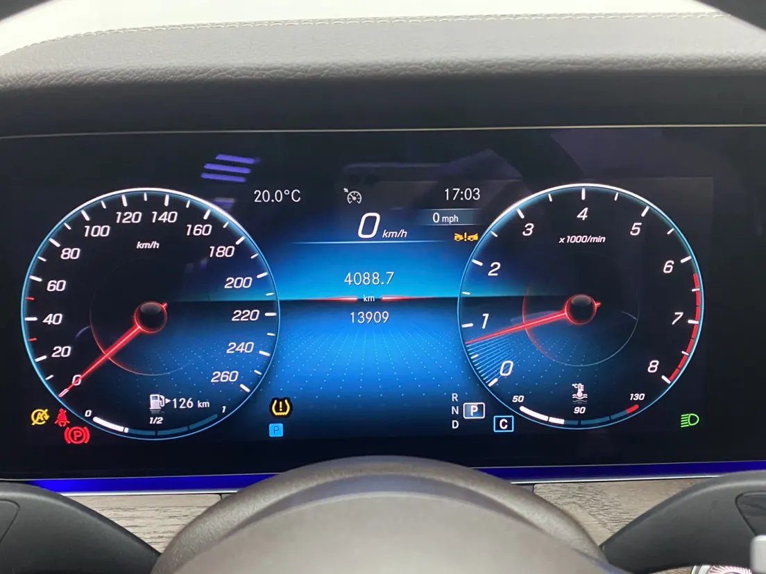 Mercedes-Benz E 260 L, 2023 16