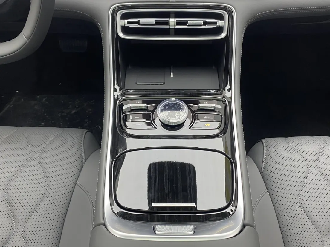 Geely Galaxy A7, 2026 22