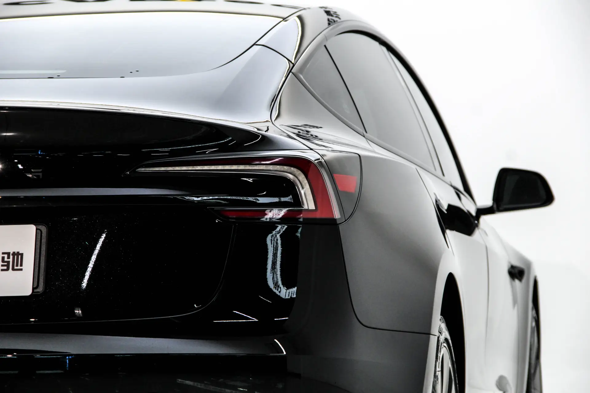 Tesla Model 3, 2026 8