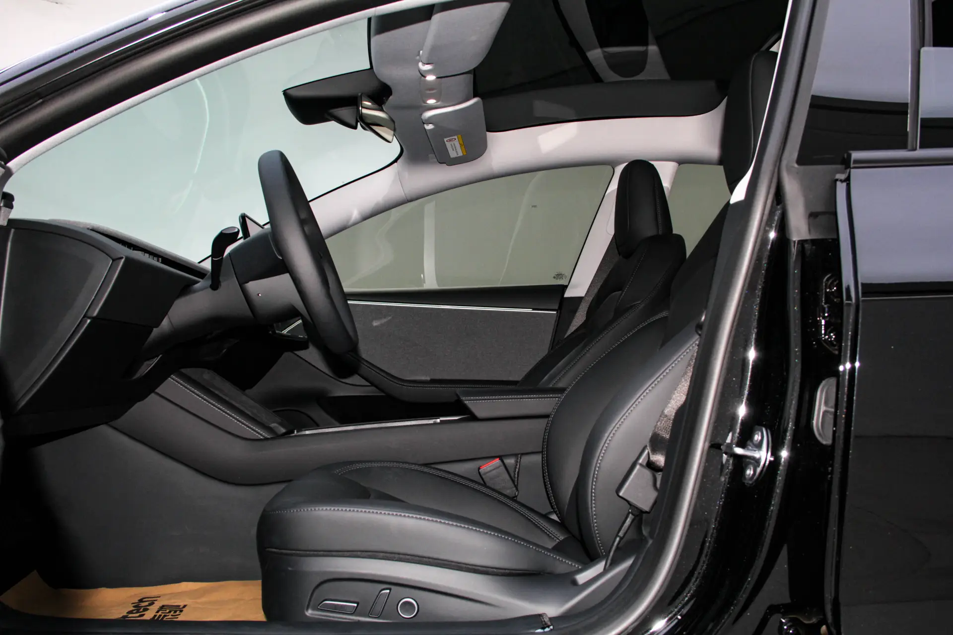 Tesla Model 3, 2026 18