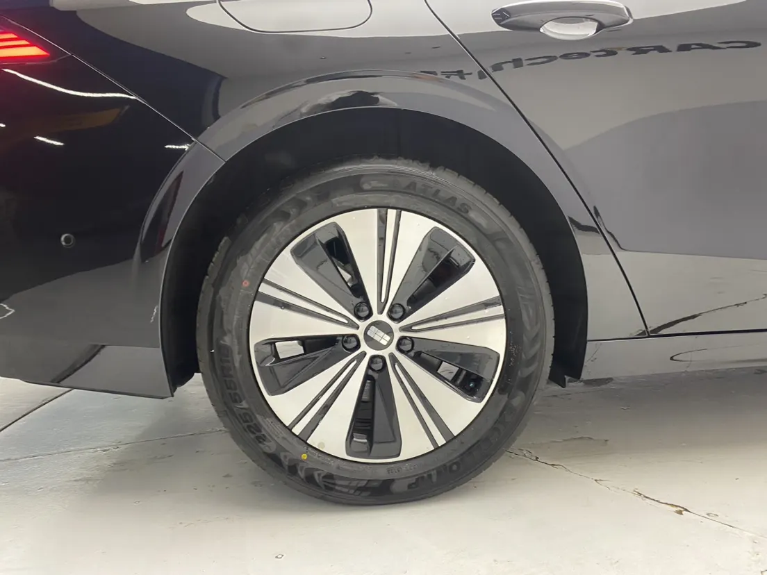 Geely Galaxy A7, 2026 11