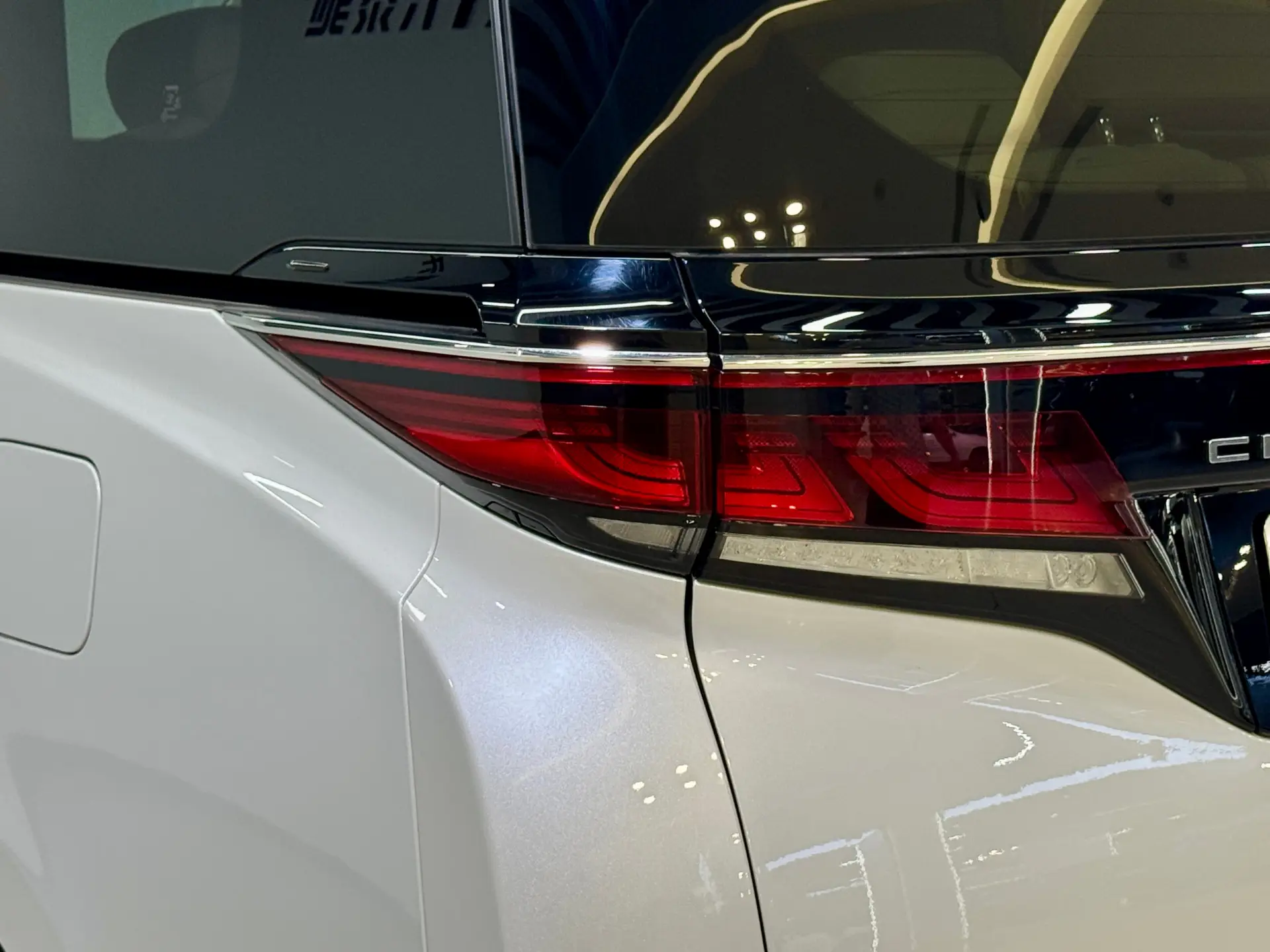 Toyota Vellfire, 2024 4