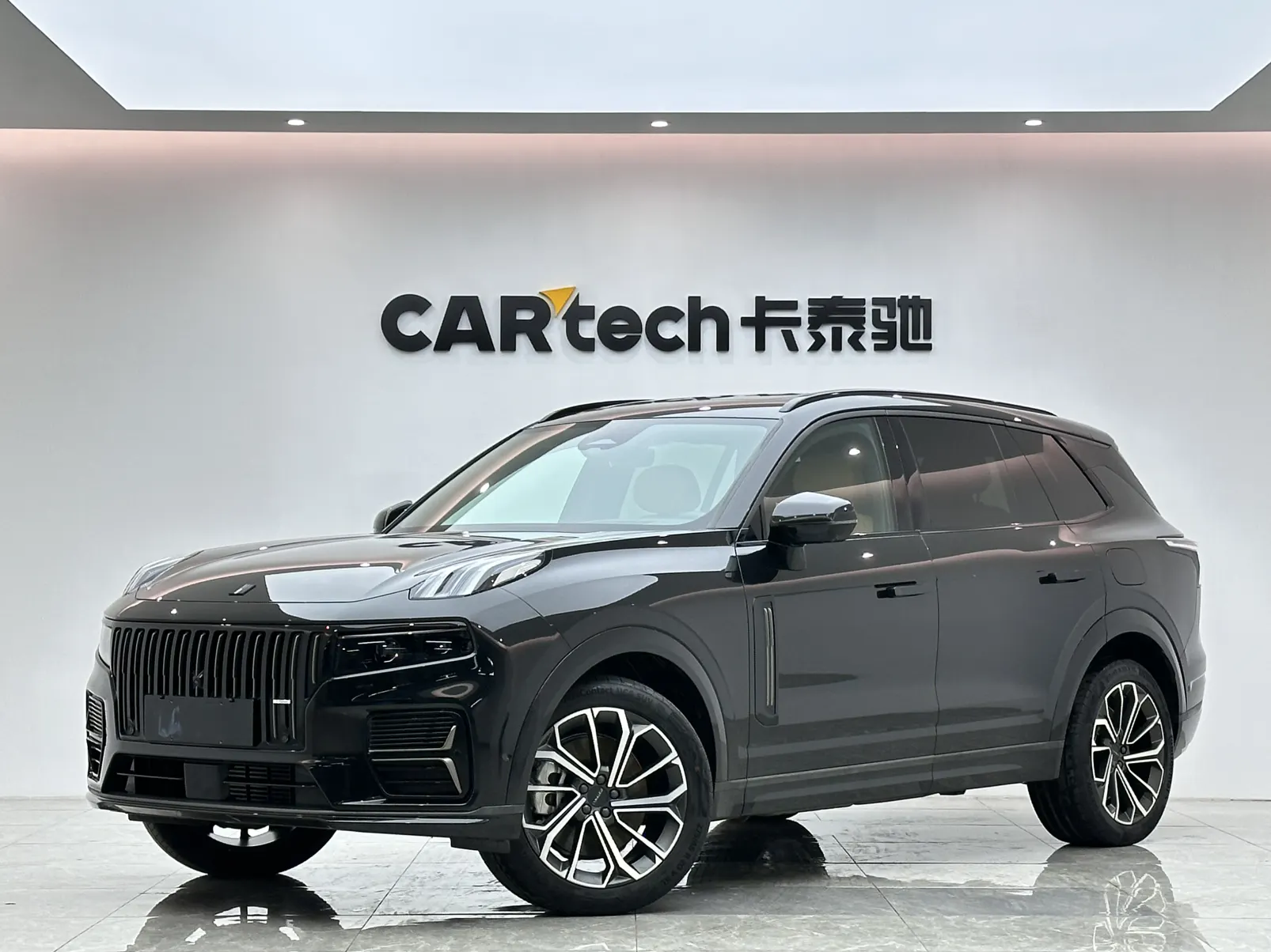 Lynk & Co 02