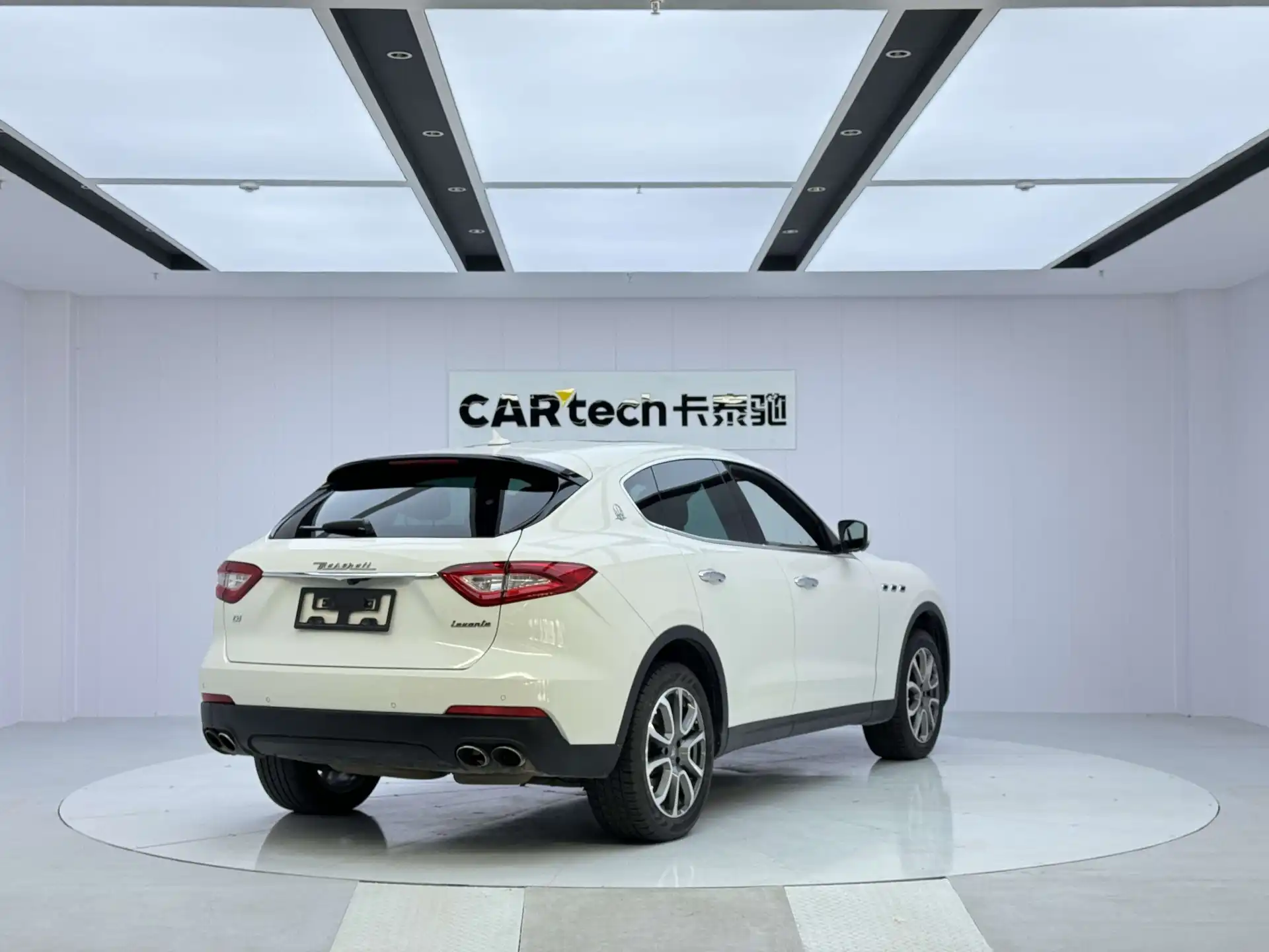 Maserati Levante, 2019 все фото