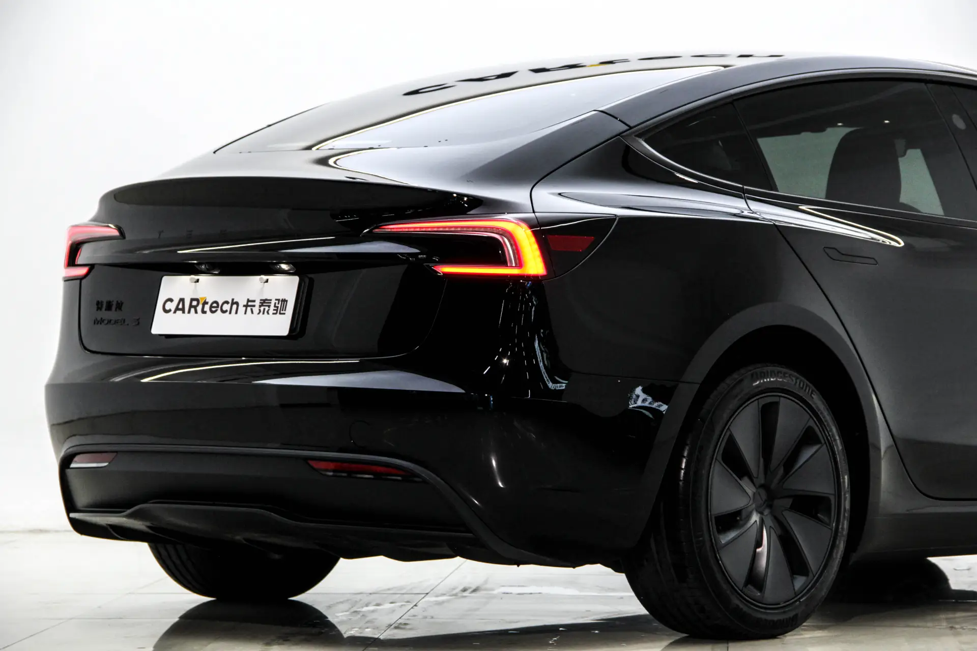 Tesla Model 3, 2026 4