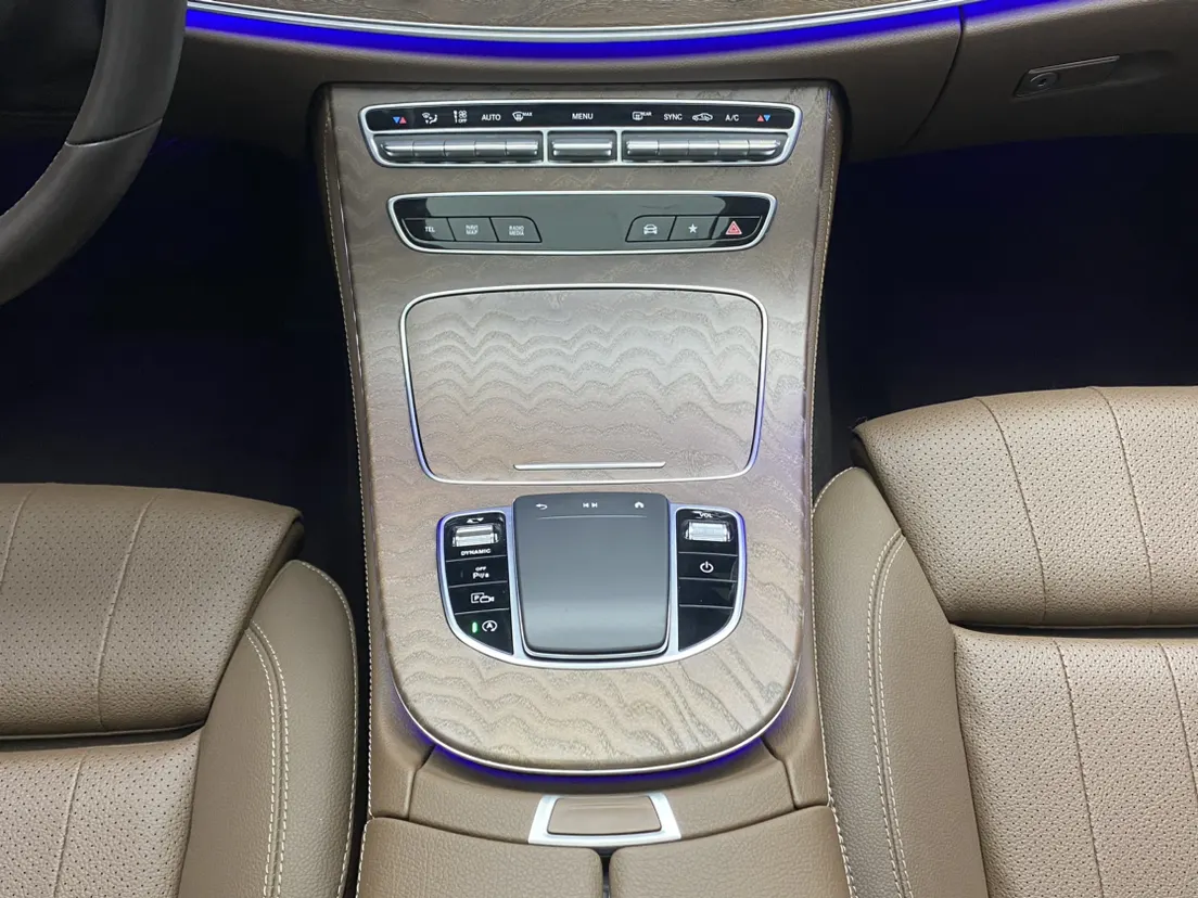 Mercedes-Benz E 260 L, 2023 26
