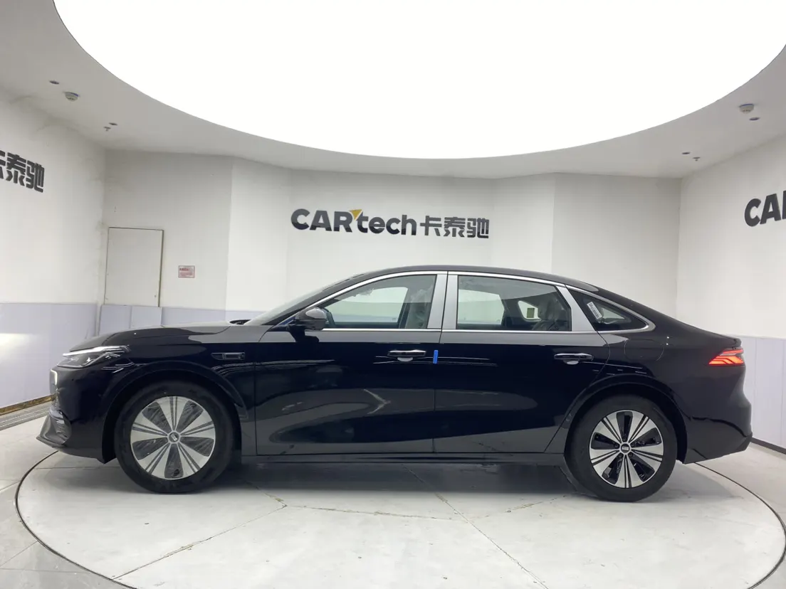 Geely Galaxy A7, 2026 8